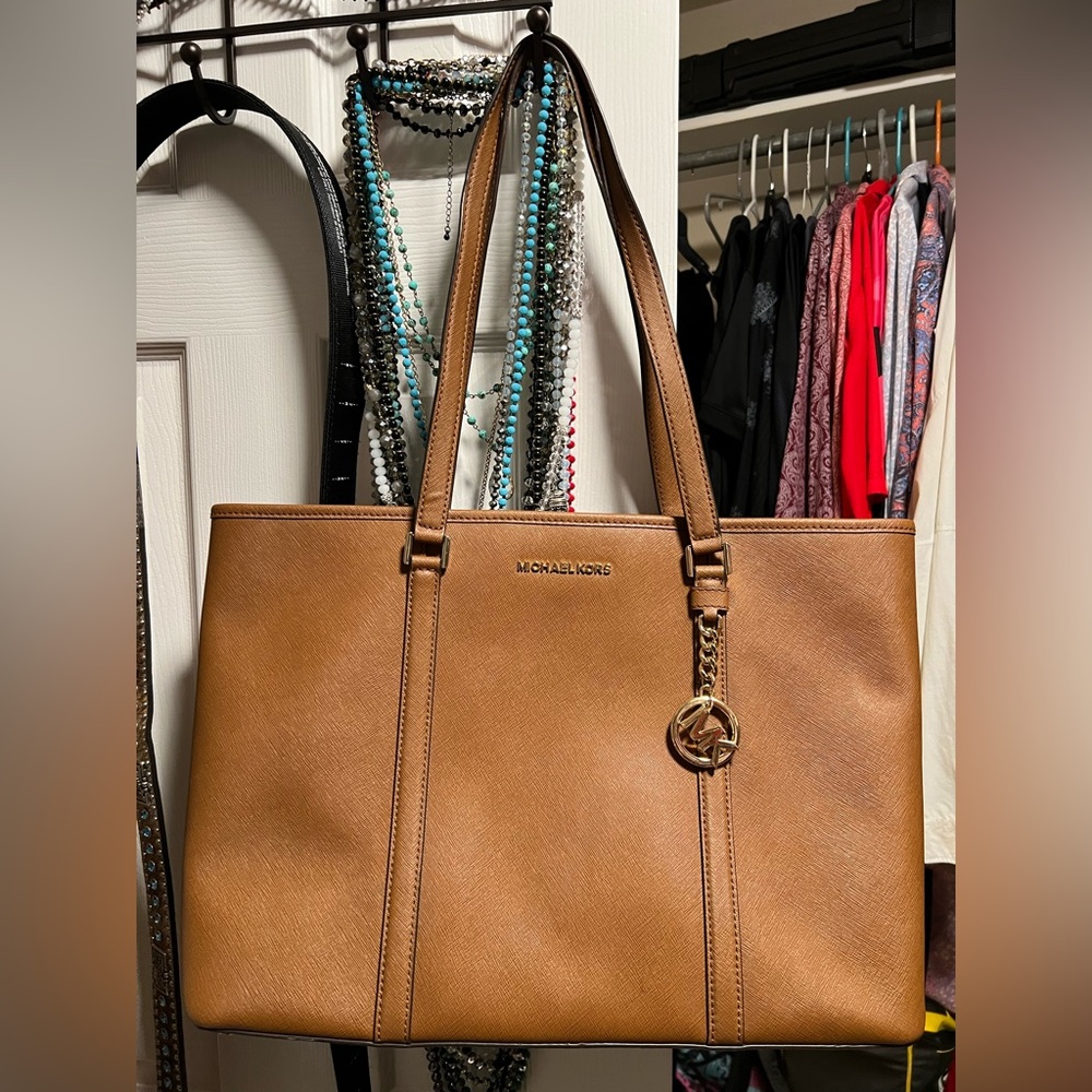 Large Michael kors tote bag